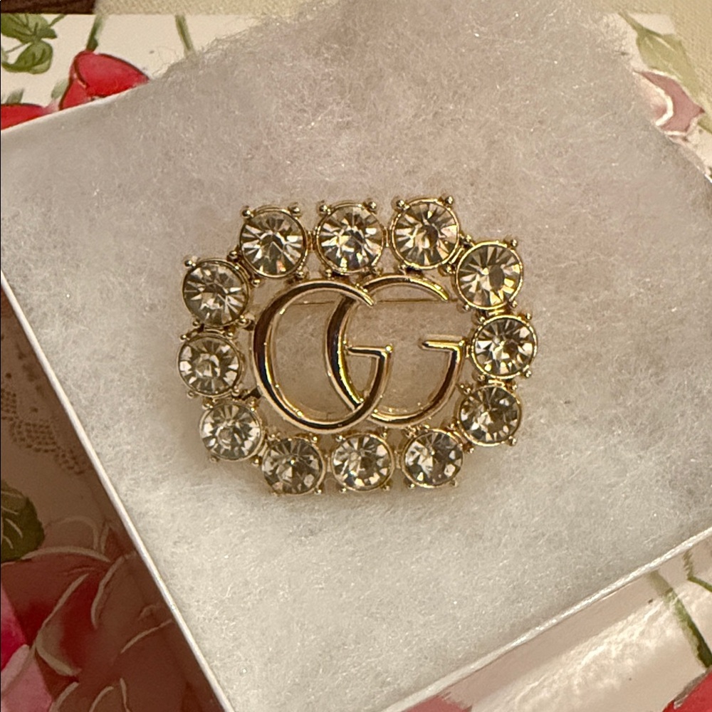 Fashion Jewelry Gold-Tone Crystal Brooch - Picture 3 of 8